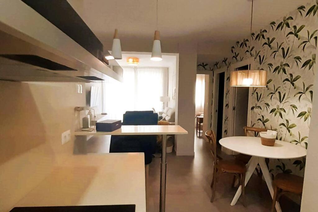 Mendoza A Un Paso De La Playa Apartment Malaga Luaran gambar